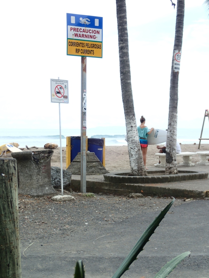 Swimmers are clearly warned in JACO